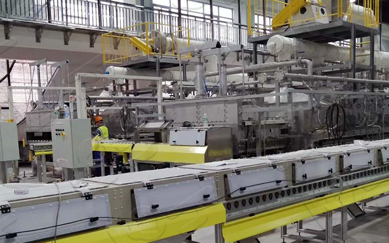 冠猴智能窑炉外轨线震平机：提升电池材料一致性的关键环节